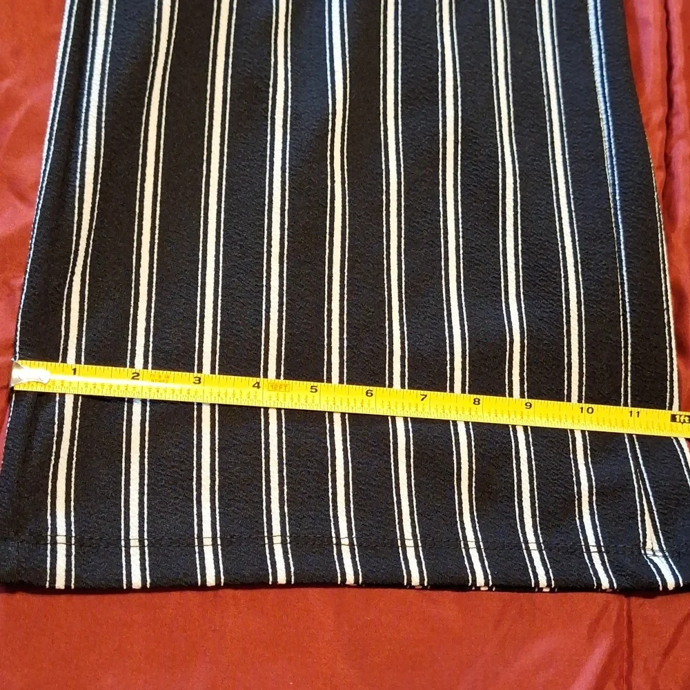 Pants, Size Medium, Stripped Black and white - Picture 2 of 6
